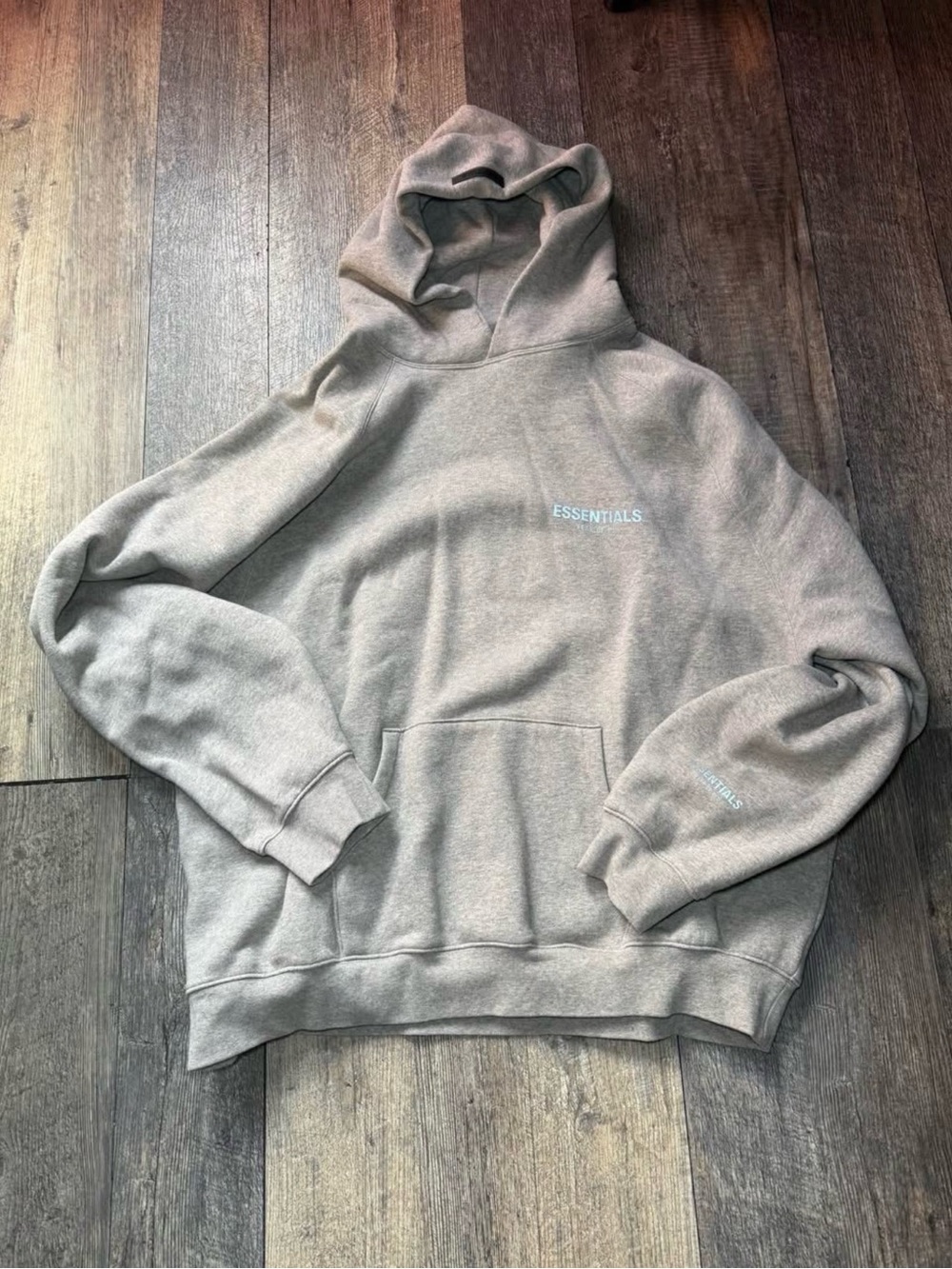 Fear of God Essentials Pullover Grey Hoodie
XXL used